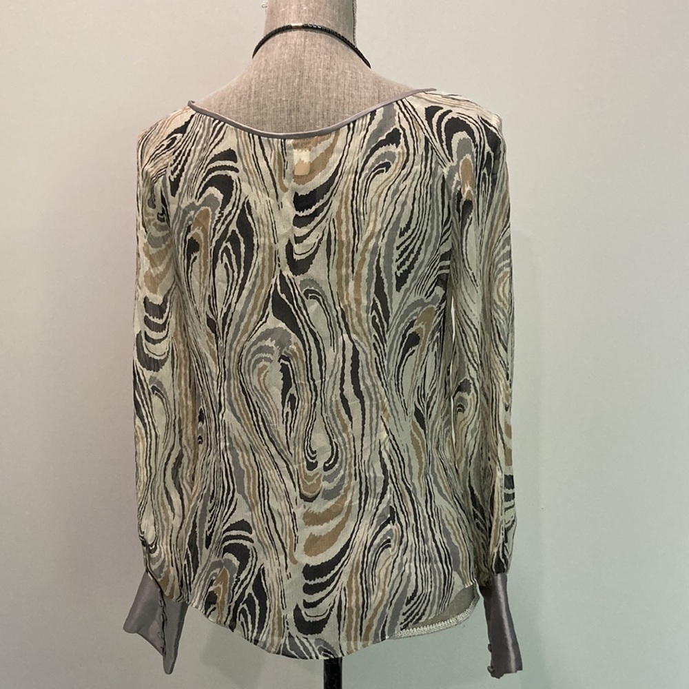 KENNETH Cole Silk Patterned Blouse Size 4 - Picture 8 of 11